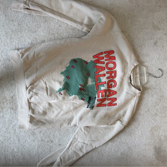 Morgan Wallen concert sweatshirt - Picture 3 of 6